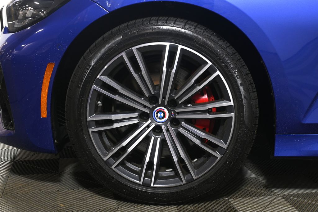 Thumbnail: 2022 BMW 3 Series - 12