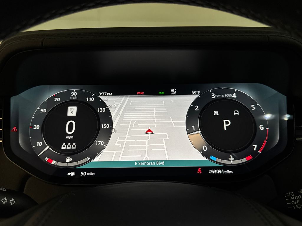 Used 2023 Black Land Rover SE image 19