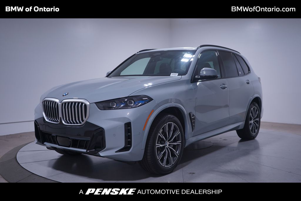 2025 BMW X5 xDrive40i Hero Image