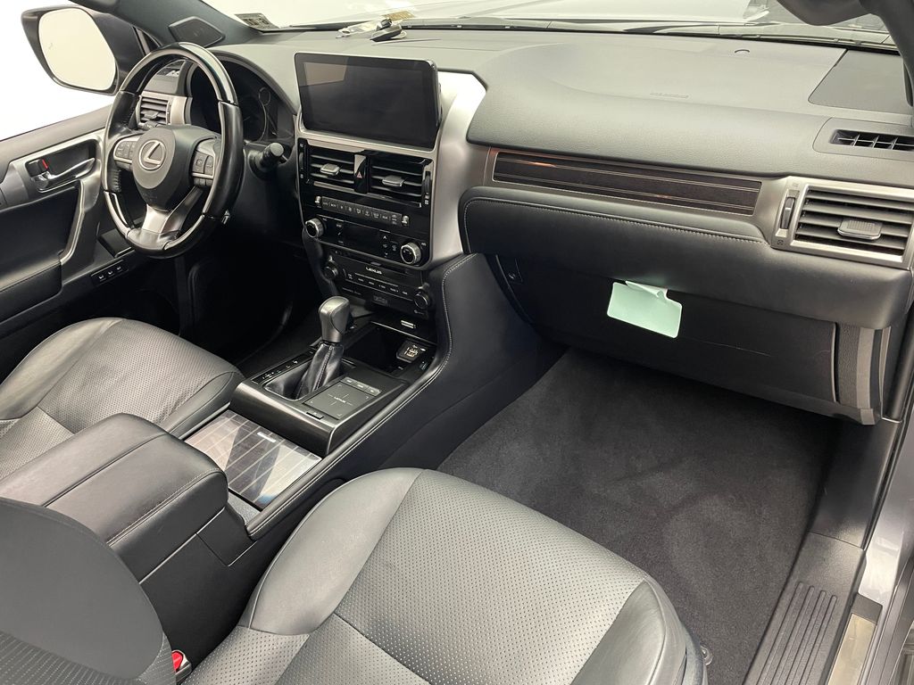 Thumbnail: 2022 Lexus GX - 16