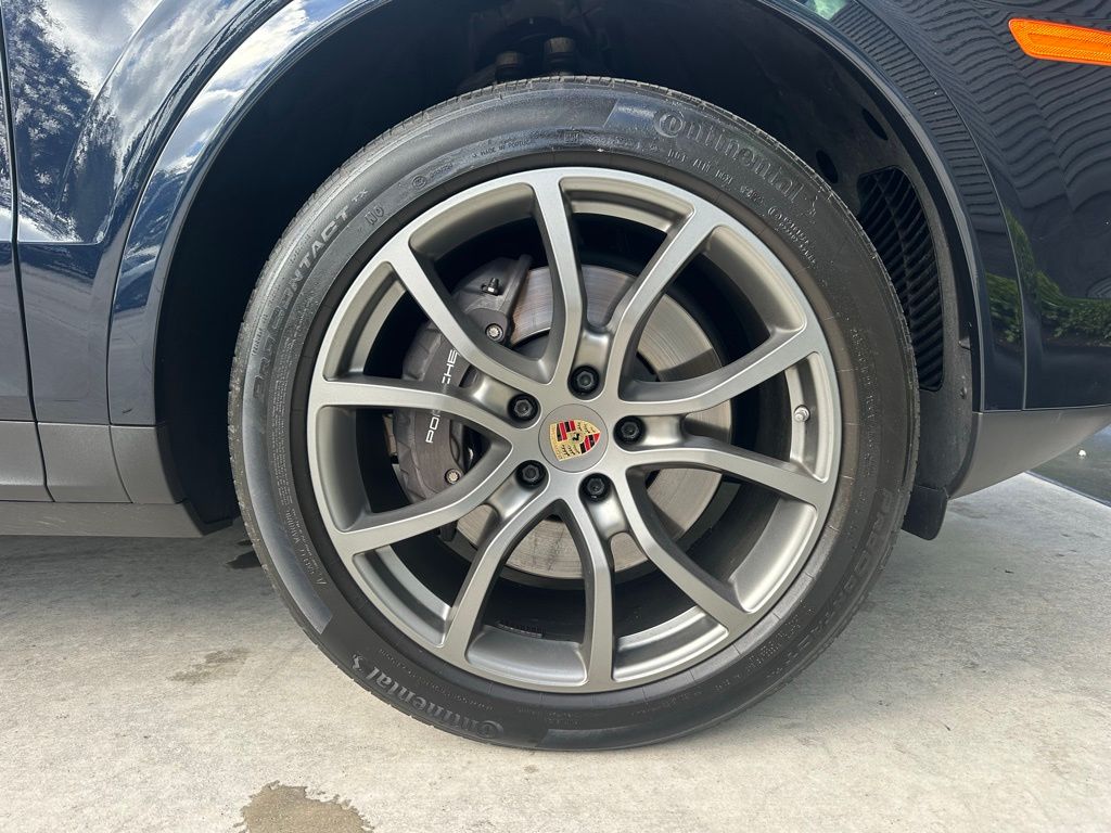 Thumbnail: 2023 Porsche Cayenne - 14