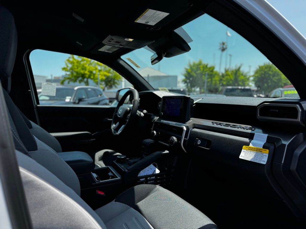 2025 Toyota Tacoma TRD Off-Road Double Cab photo 7