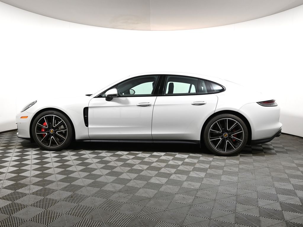 Thumbnail: 2023 Porsche Panamera - 2