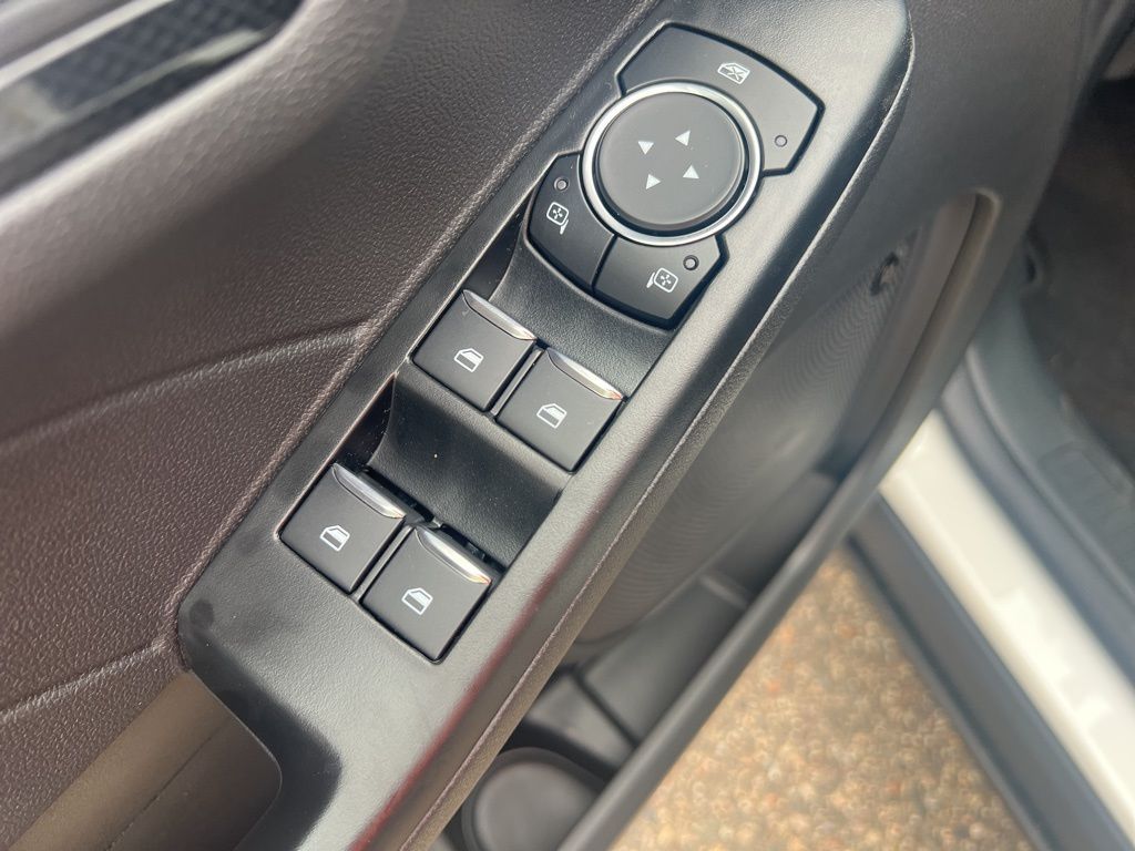 2025 Ford Escape Hybrid