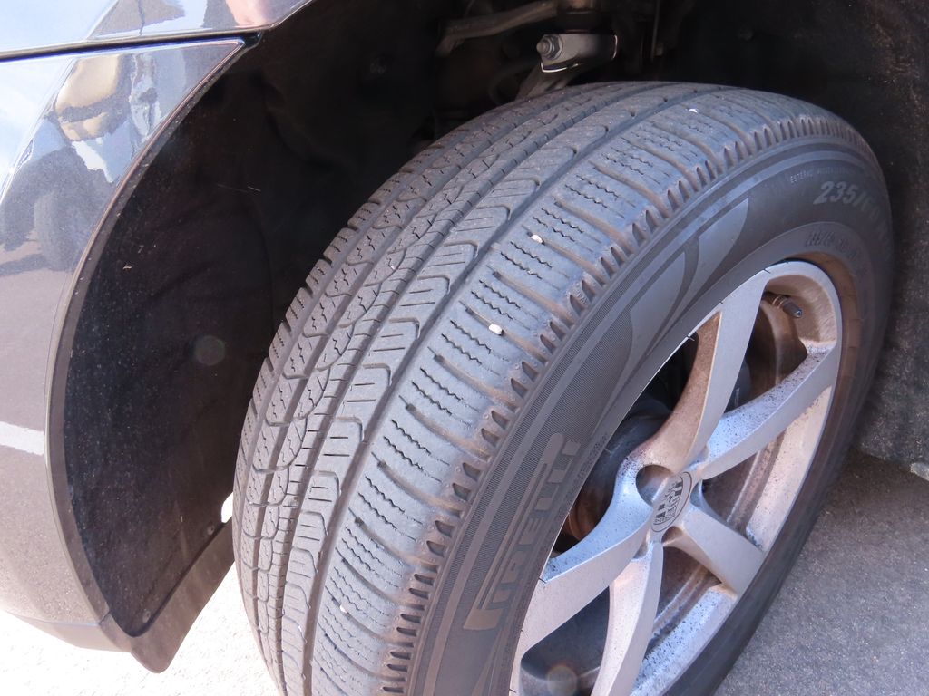 Thumbnail: 2017 Porsche Macan - 14