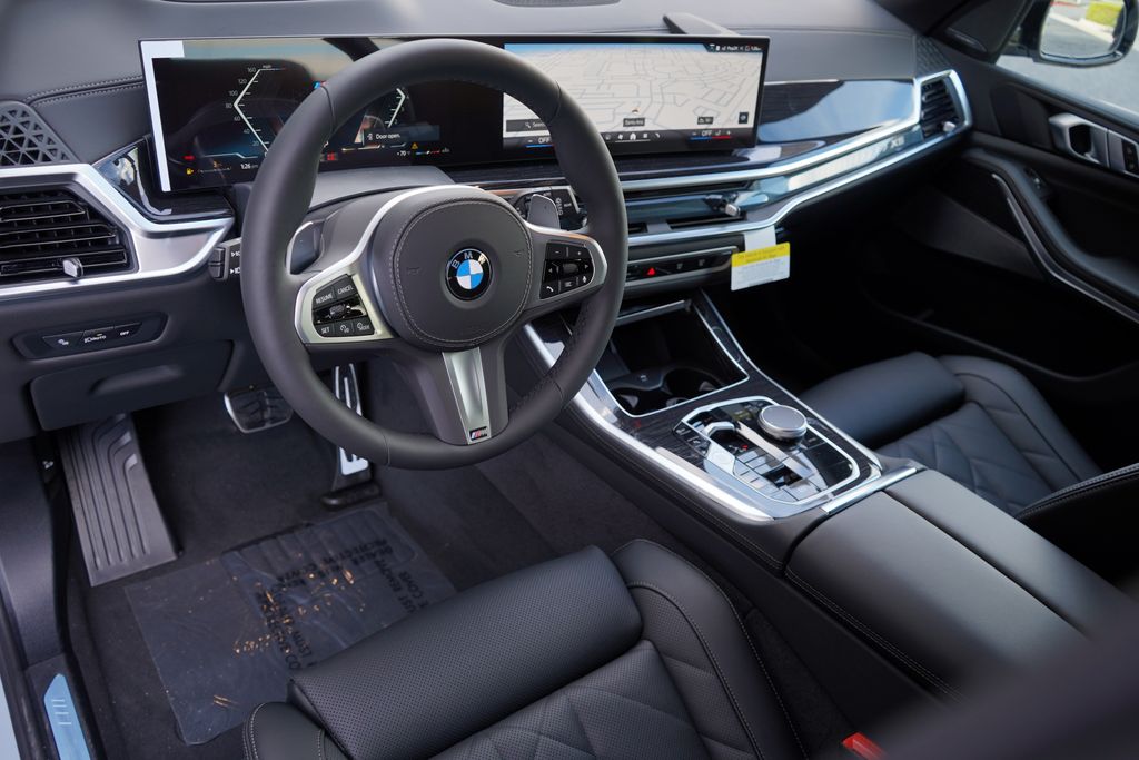 Thumbnail: 2026 BMW X5 - 11