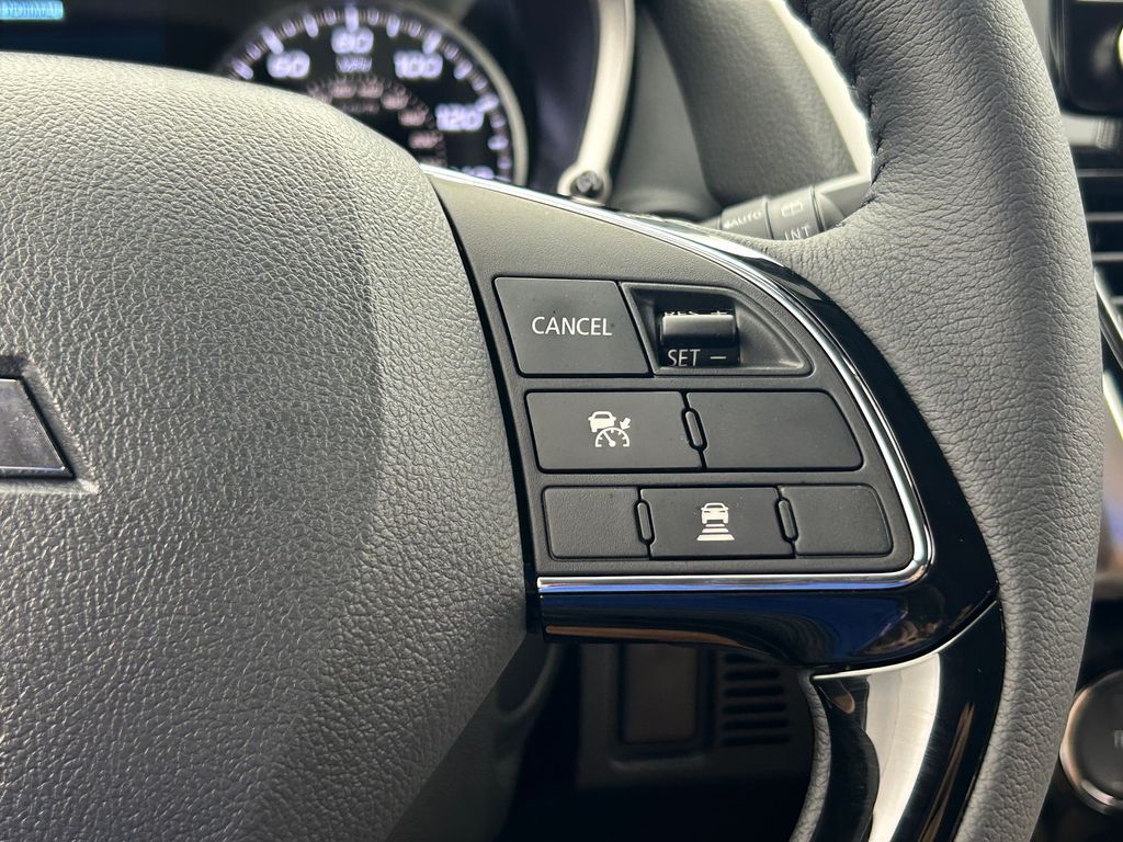 New 2026 Blue Metallic Mitsubishi SE image 25