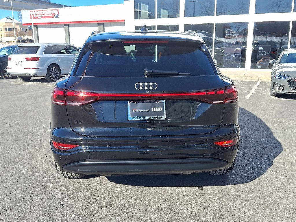 Thumbnail: 2025 Audi Q6 e-tron - 5