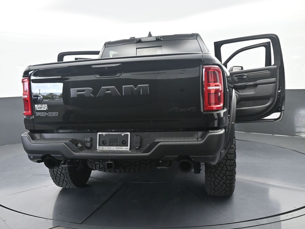 New 2026 Diamond Black Crystal Pearlcoat Ram RHO image 79