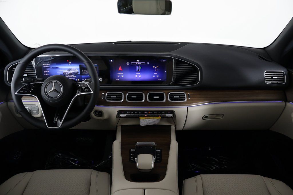 Thumbnail: 2026 Mercedes-Benz GLE - 4