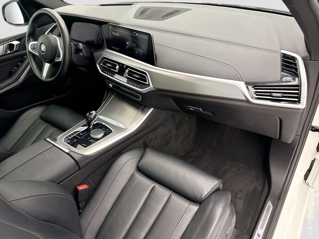 Thumbnail: 2021 BMW X5 - 16