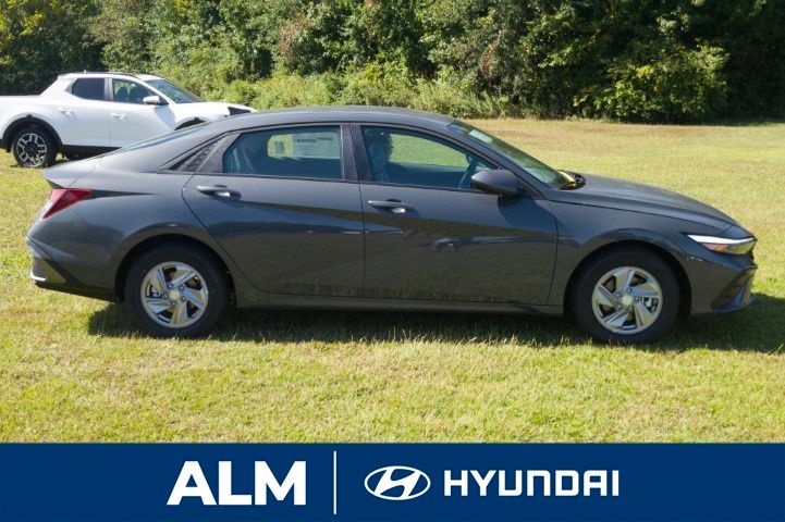 New 2026 Gray Hyundai SE image 5