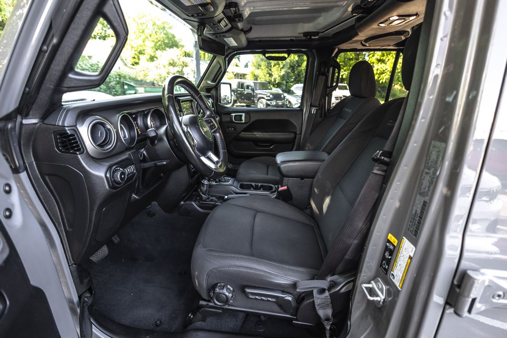 2021 Jeep Wrangler Unlimited Unlimited Sahara thumbnail 17