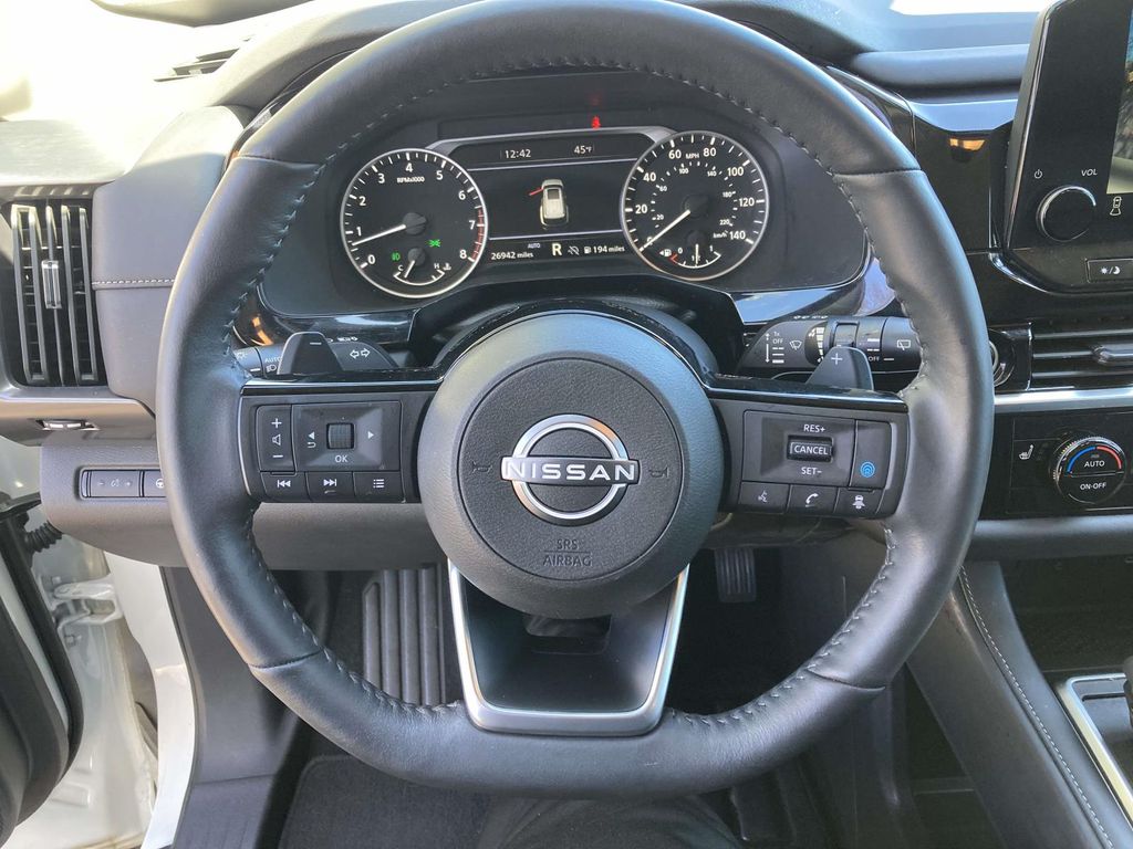 Used 2023 White Nissan SL image 21