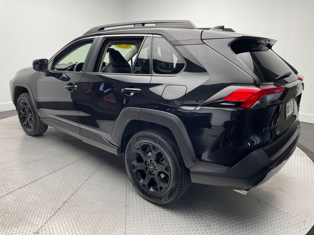 Thumbnail: 2020 Toyota RAV4 - 7