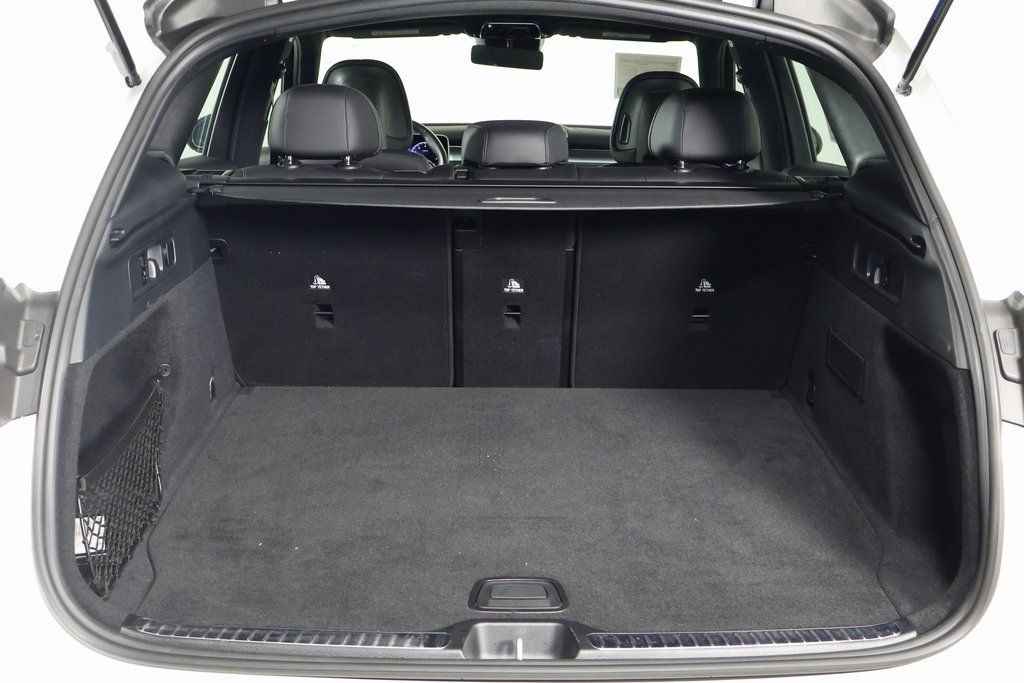 Thumbnail: 2025 Mercedes-Benz GLC - 13