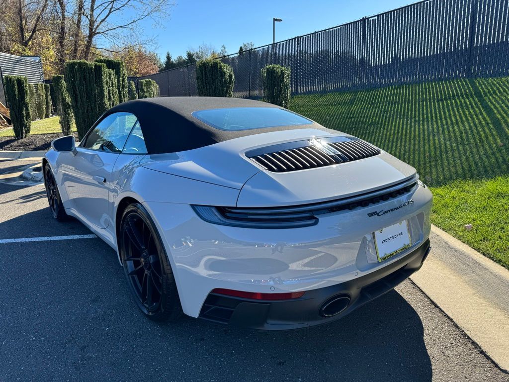 2024 Porsche 911 Carrera 4S 3