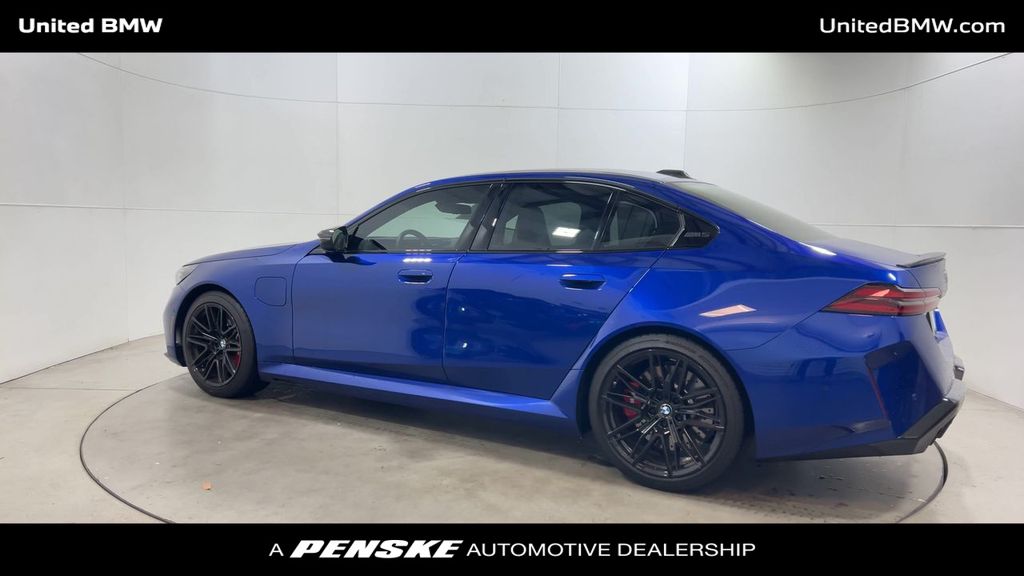 Thumbnail: 2025 BMW M5 - 6