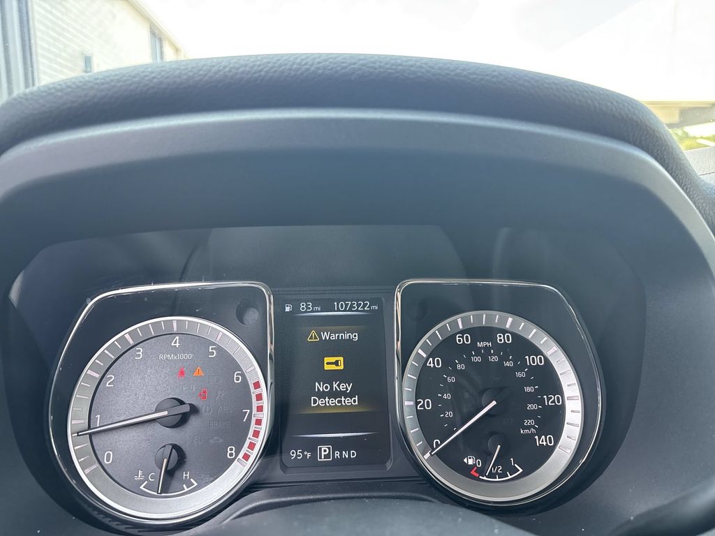 Used 2018 Glacier White Nissan SV image 10