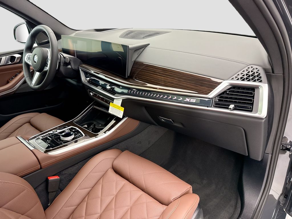 Thumbnail: 2026 BMW X5 - 16