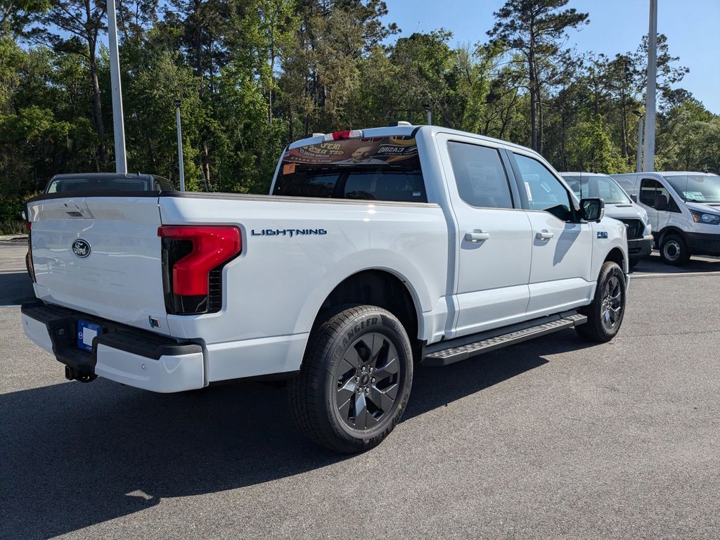 2025 Ford F-150 Lightning Flash