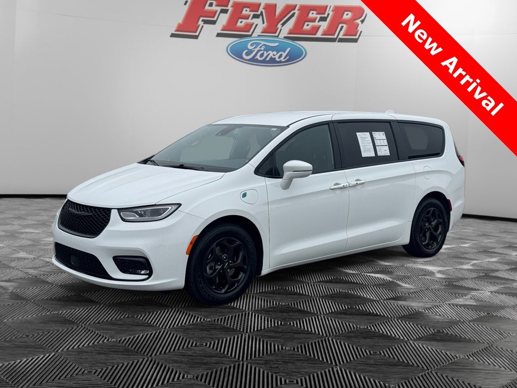 2022 Chrysler Pacifica Hybrid Touring L FWD