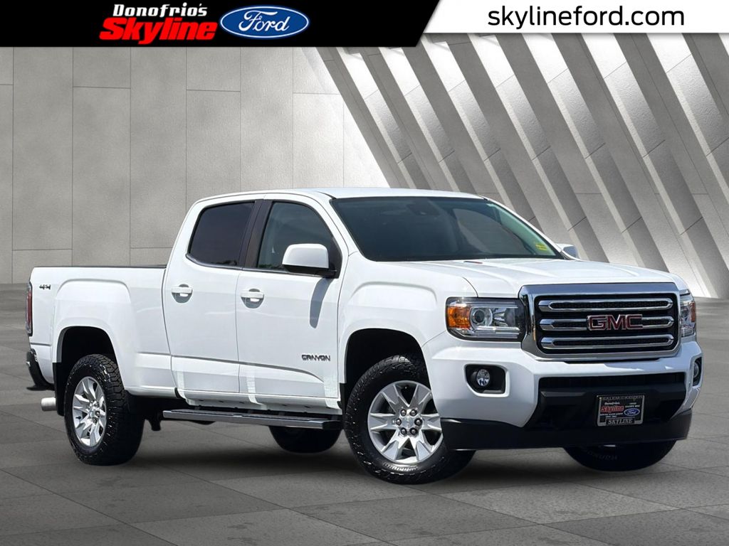 Summit White 2018 GMC Canyon SLE Crew Cab 4WD Pickup Truck Four-Wheel Drive 6-Speed Automatic
