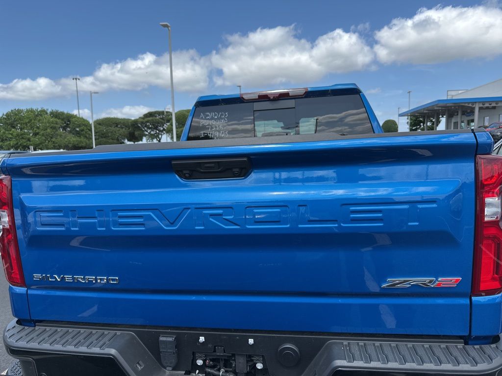 2023 Chevrolet Silverado 1500 ZR2 5
