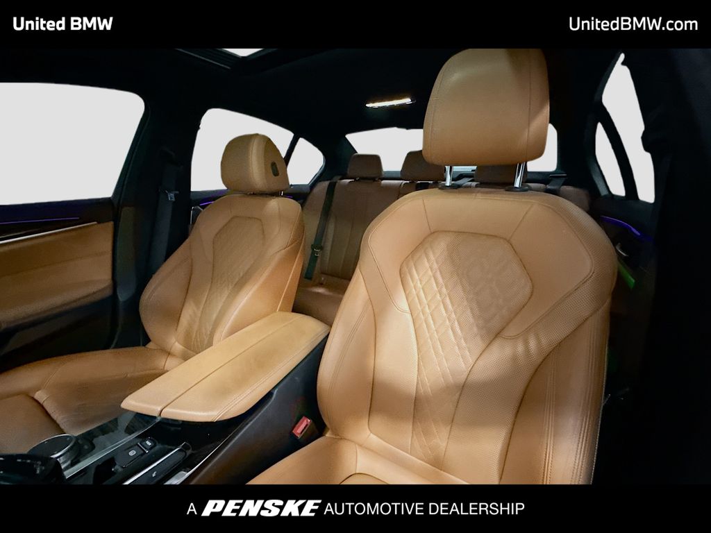 Thumbnail: 2021 BMW 5 Series - 5