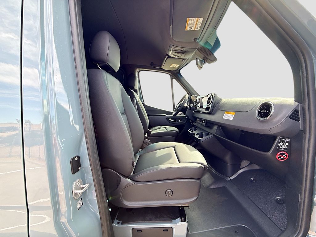 Thumbnail: 2026 Mercedes-Benz Sprinter - 19