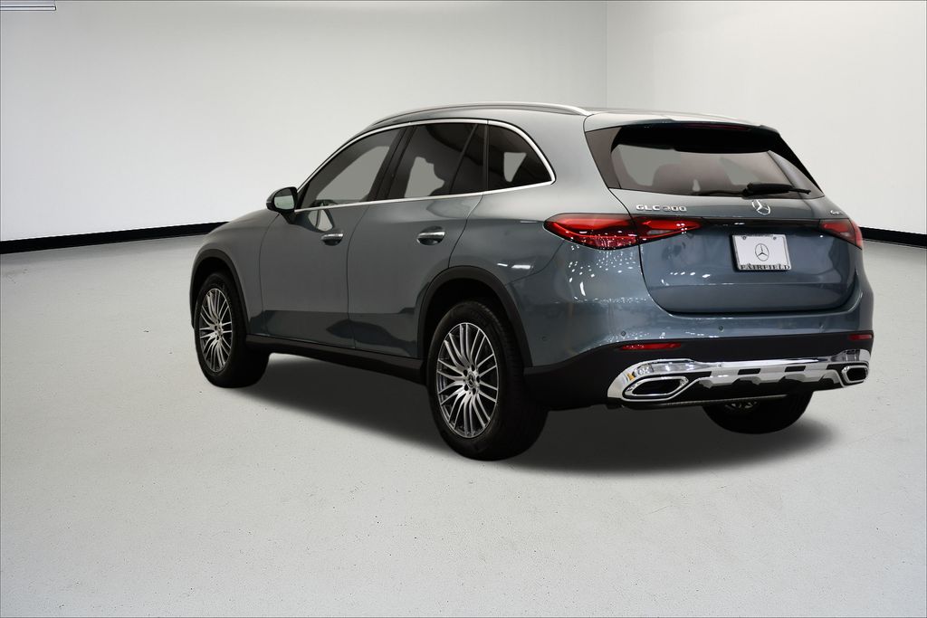 Thumbnail: 2026 Mercedes-Benz GLC - 3