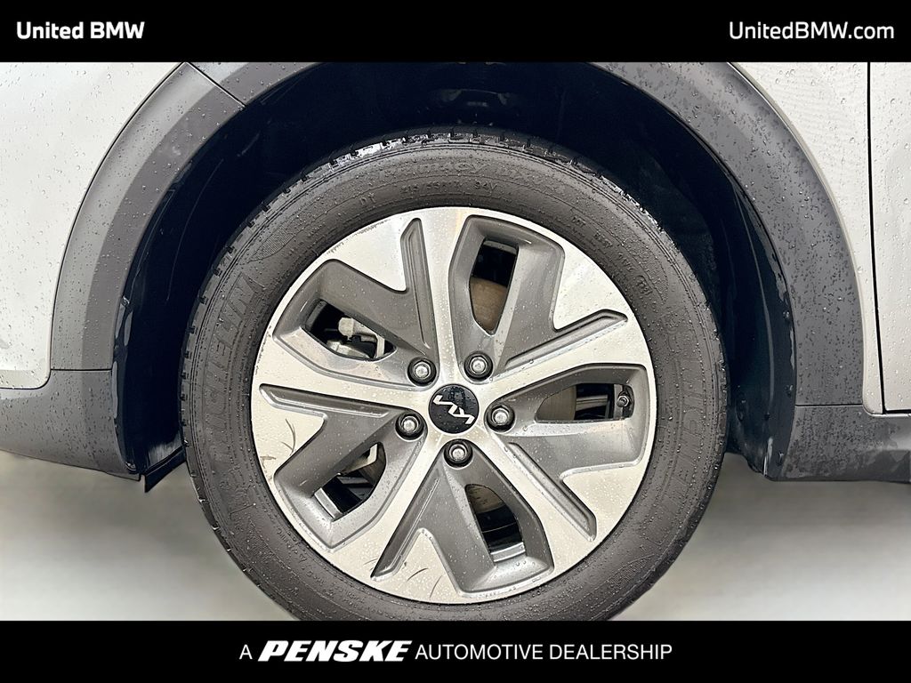 Thumbnail: 2022 Kia Niro - 2