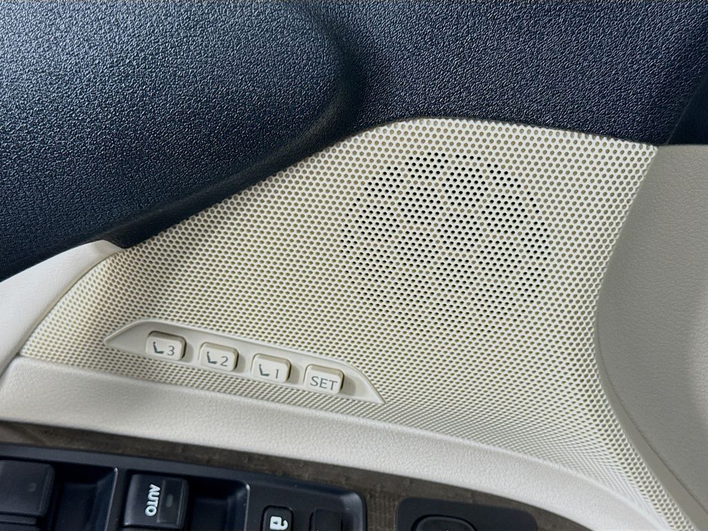 Thumbnail: 2010 Lexus IS - 19