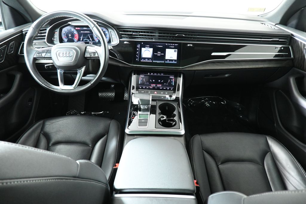 Thumbnail: 2021 Audi Q8 - 4