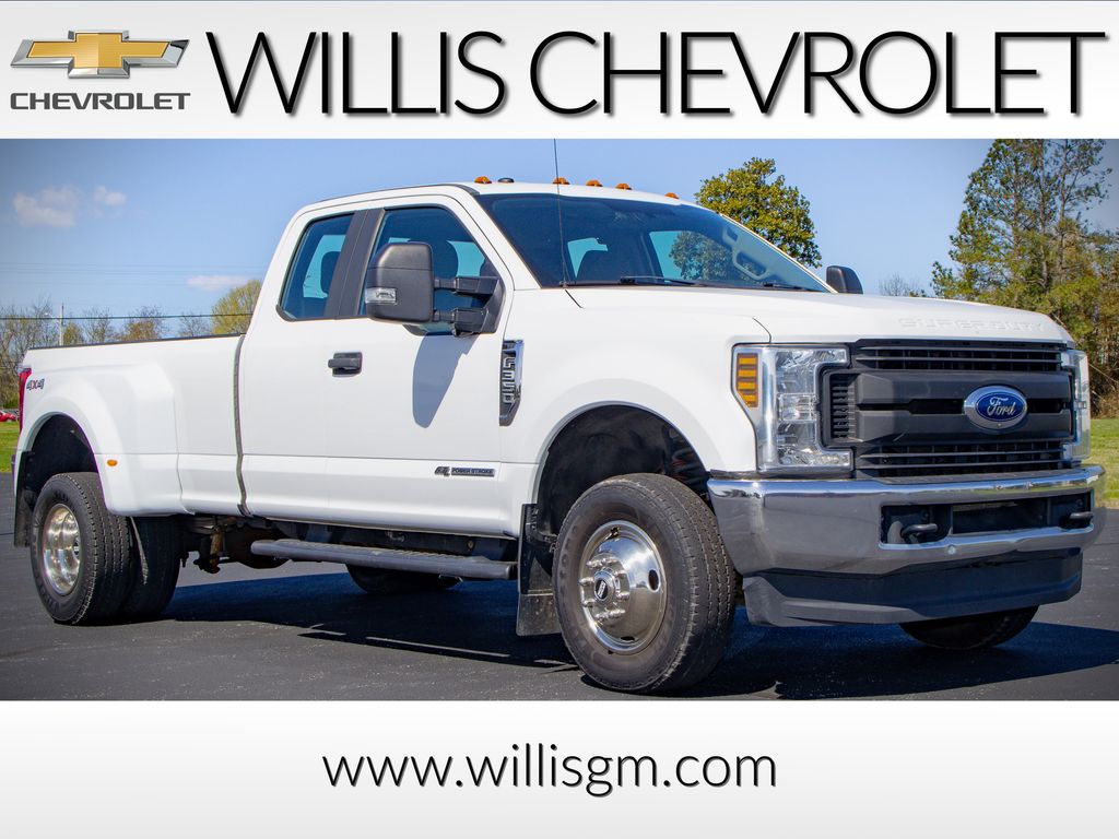Oxford White 2019 Ford F-350 Super Duty XL SuperCab LB DRW 4WD Pickup Truck Four-Wheel Drive 6-Speed Automatic