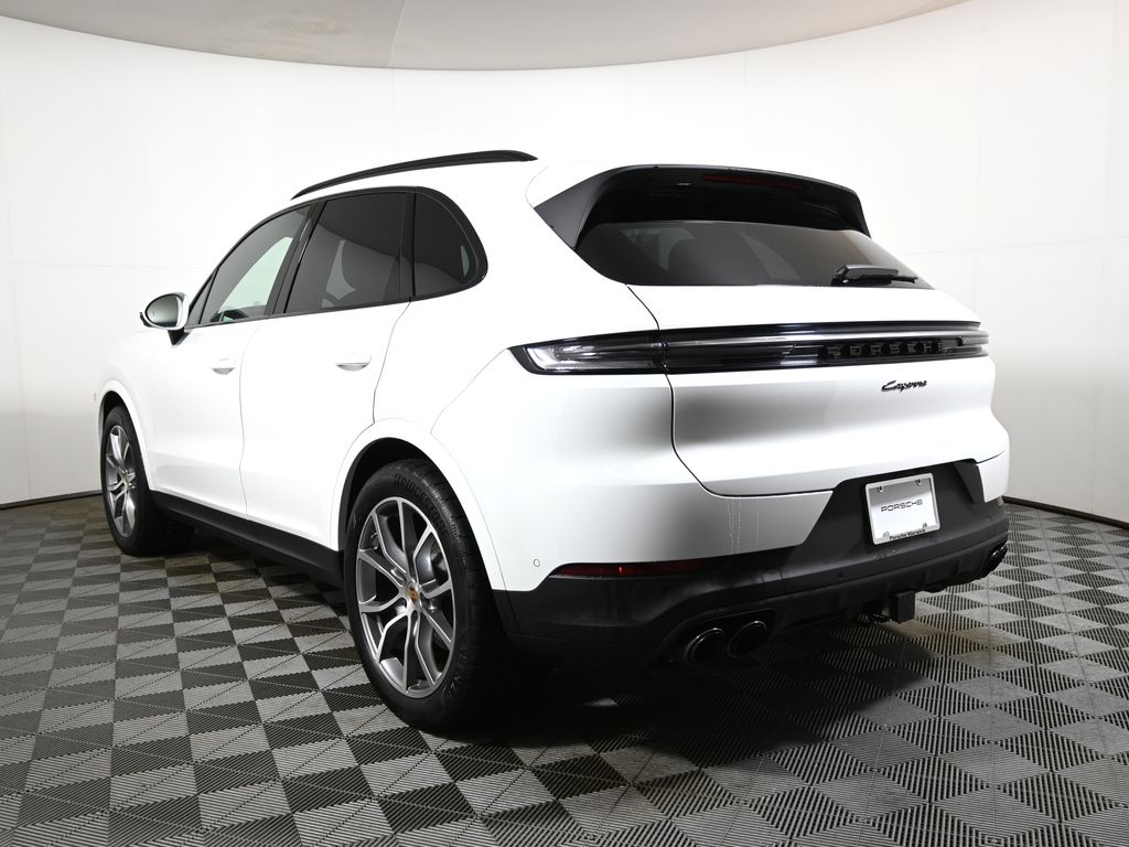 Thumbnail: 2025 Porsche Cayenne - 3