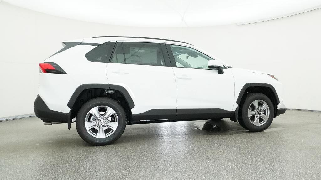 Thumbnail: 2025 Toyota RAV4 - 17
