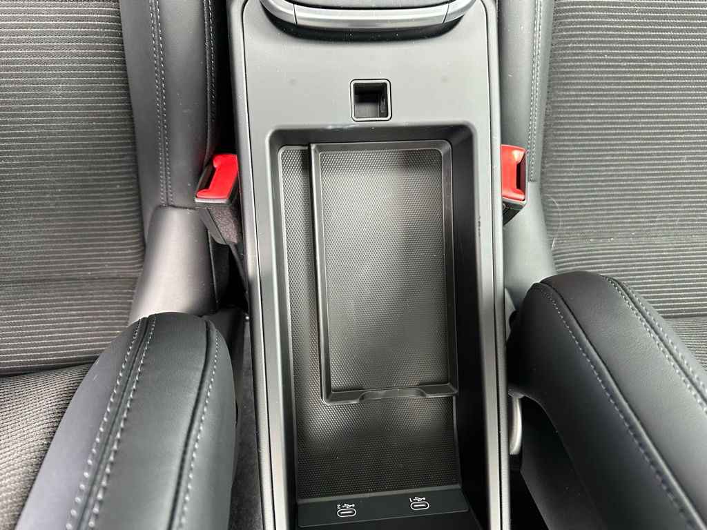 Thumbnail: 2025 Porsche 911 - 30