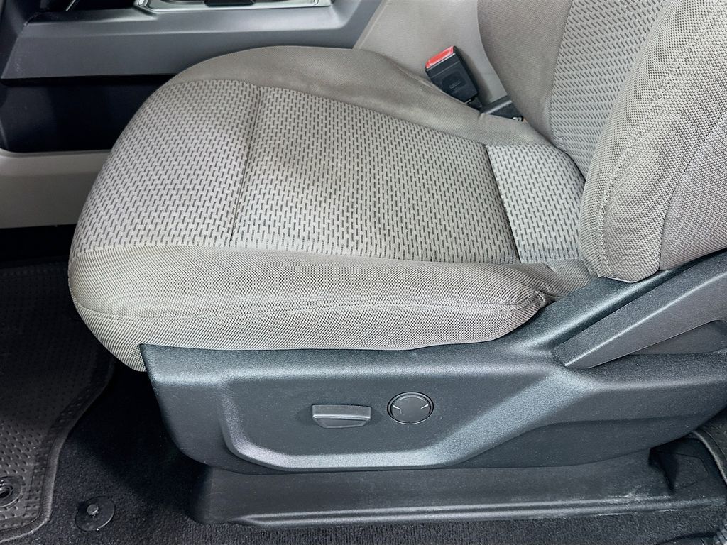 Thumbnail: 2020 Ford Econoline - 20