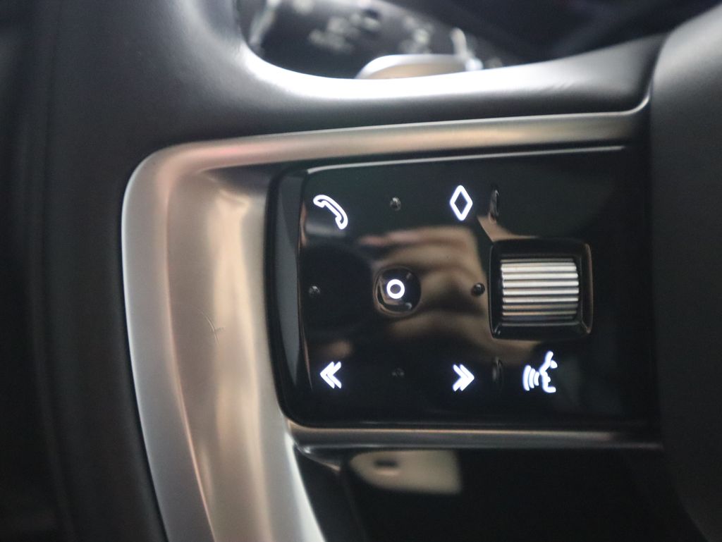 Thumbnail: 2023 Land Rover Range Rover - 11