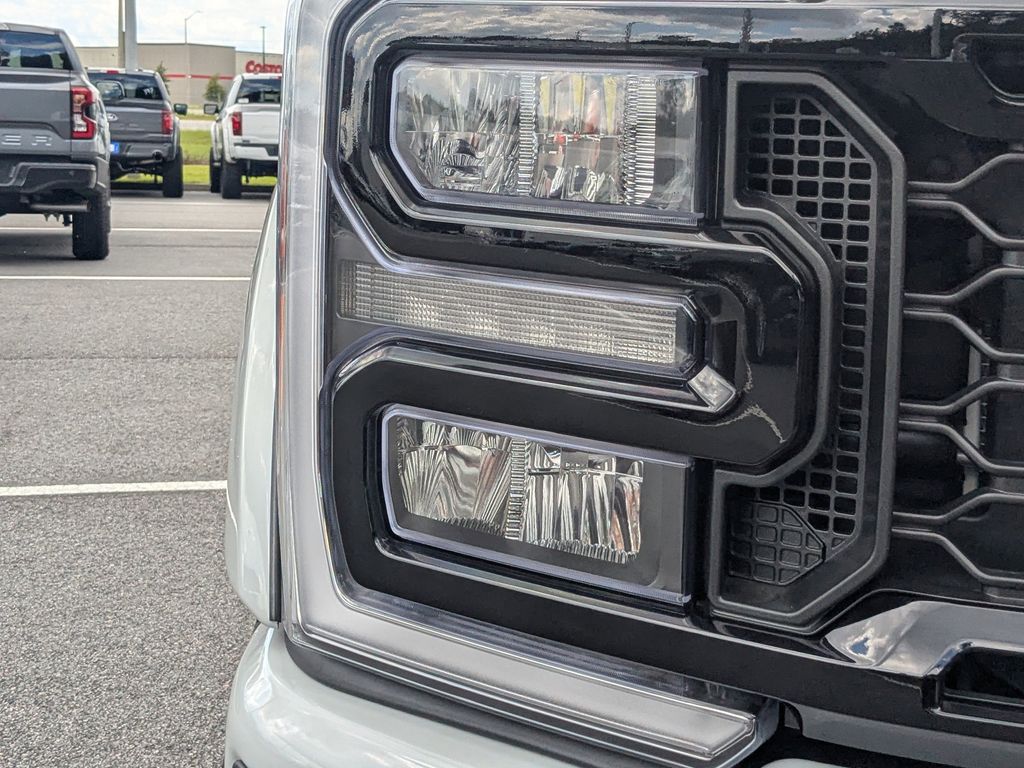 2025 Ford F-250 Black Widow