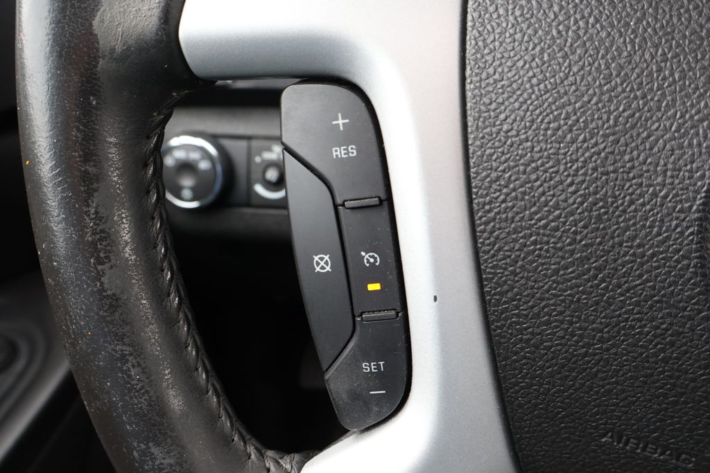 Thumbnail: 2011 Chevrolet Traverse - 21