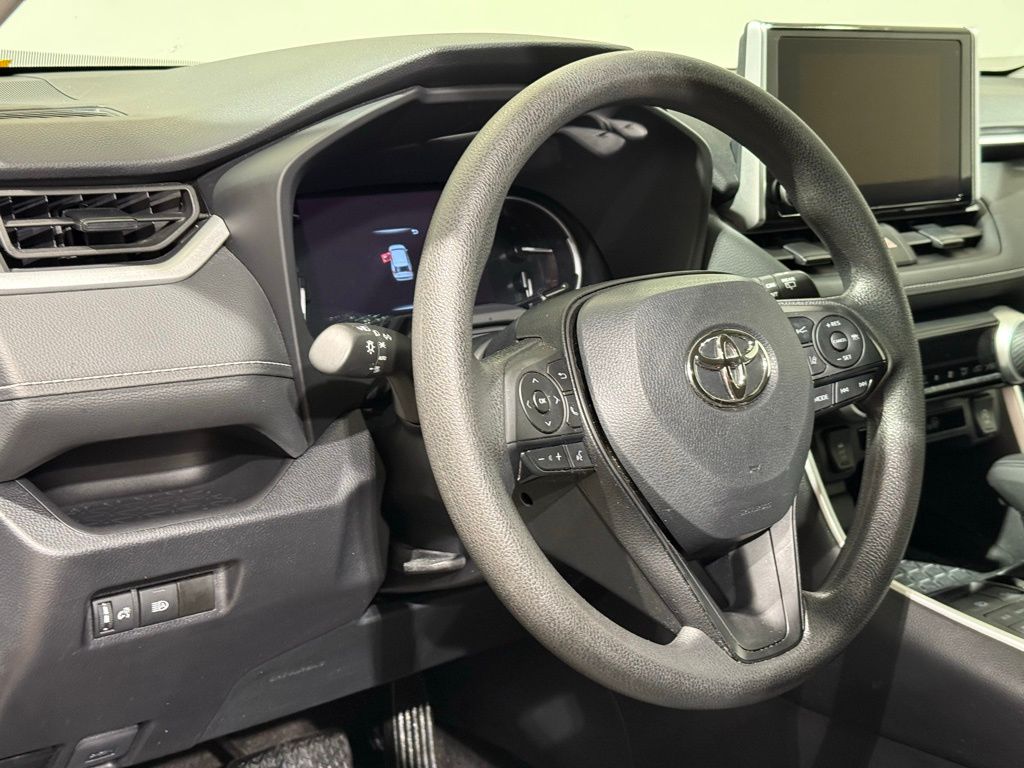 Thumbnail: 2024 Toyota RAV4 - 17