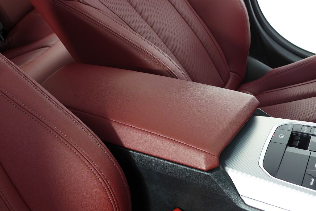 Thumbnail: 2023 BMW i4 - 16