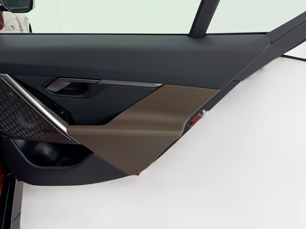 Thumbnail: 2027 BMW 5 Series - 26