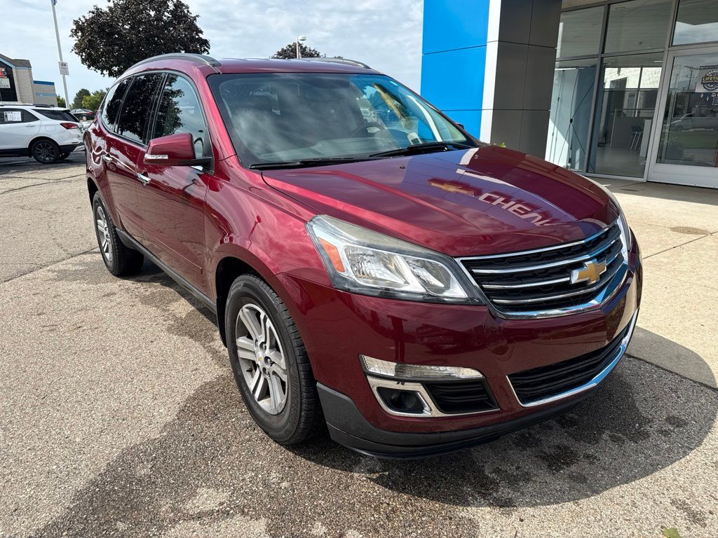 2015 Chevrolet Traverse Rojo (Red Tintcoat) SUV/Crossover Tracción delantera 6 velocidades Automática