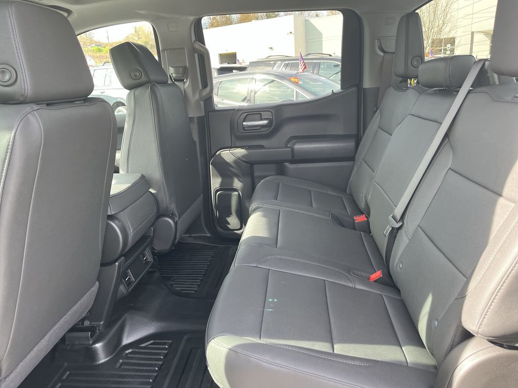 2025 Chevrolet Silverado 1500 WT photo