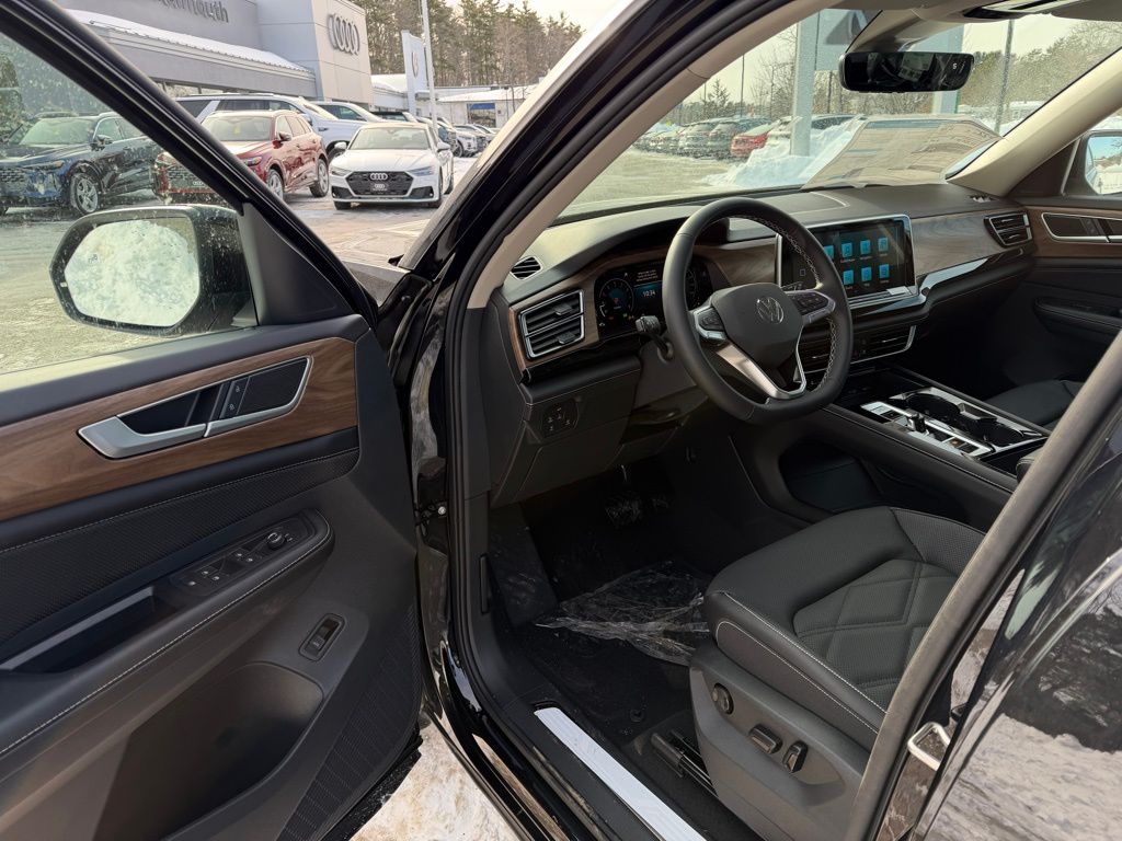 New 2026 Black Volkswagen 2.0T SE w/Technology image 17