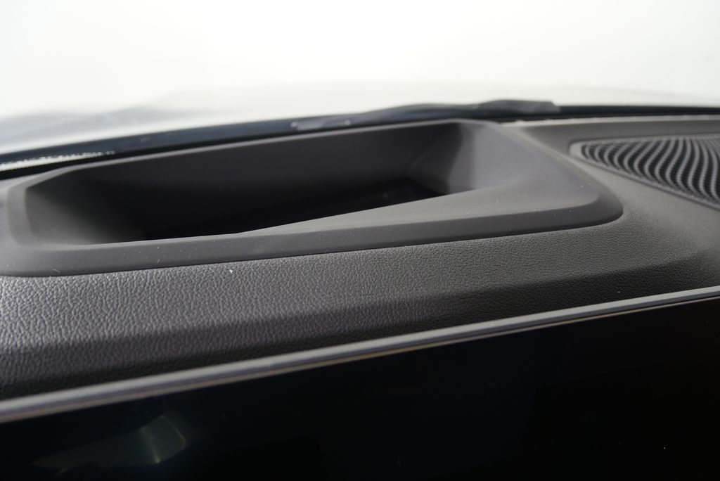 Thumbnail: 2026 BMW 3 Series - 18