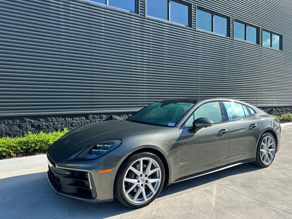 2024 Porsche Panamera  4